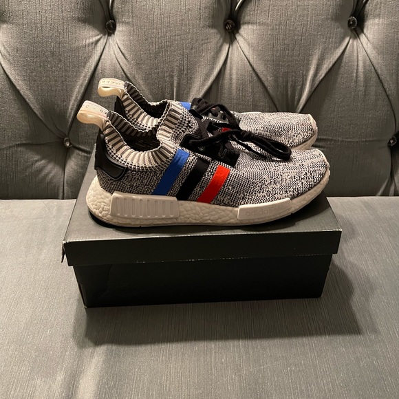 adidas gazelle silver green womens Adidas NMD R1 Primeknit Tricolor Black NOIRFONCE Sneakers main image 1